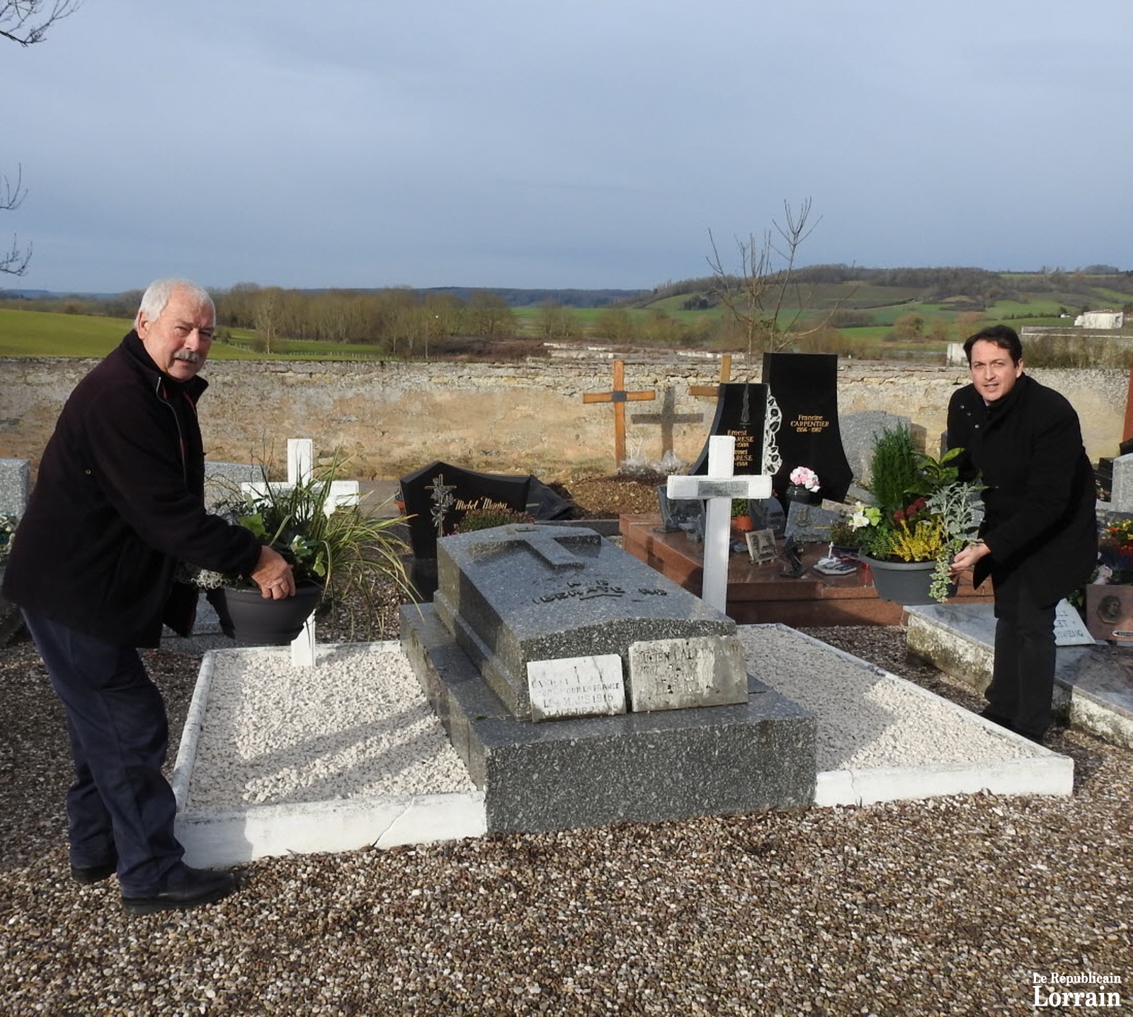 Tombe des poilus RL 17 12 17